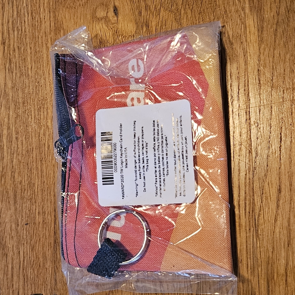 Tupperware key chain card holder